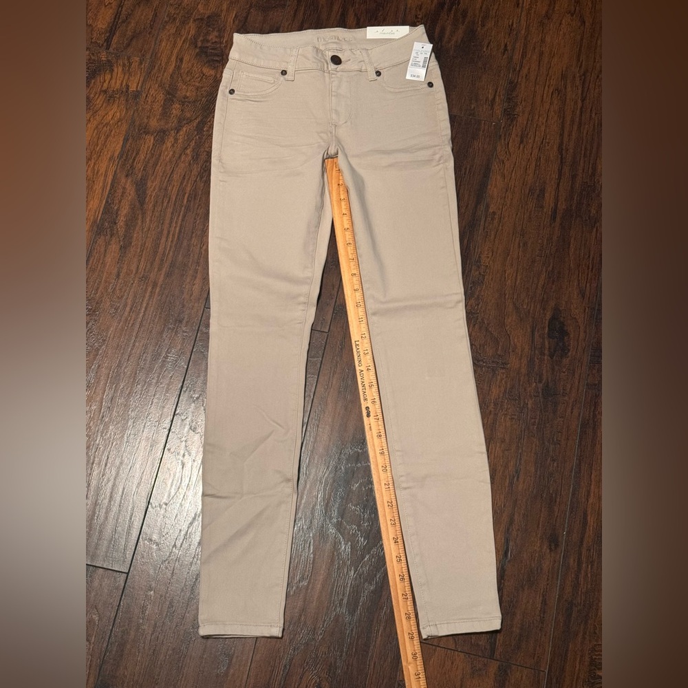 Maurices Women's Jegging Denim Flex Mid Rise XS Regular Khaki NWT Spring Summer - Picture 6 of 11